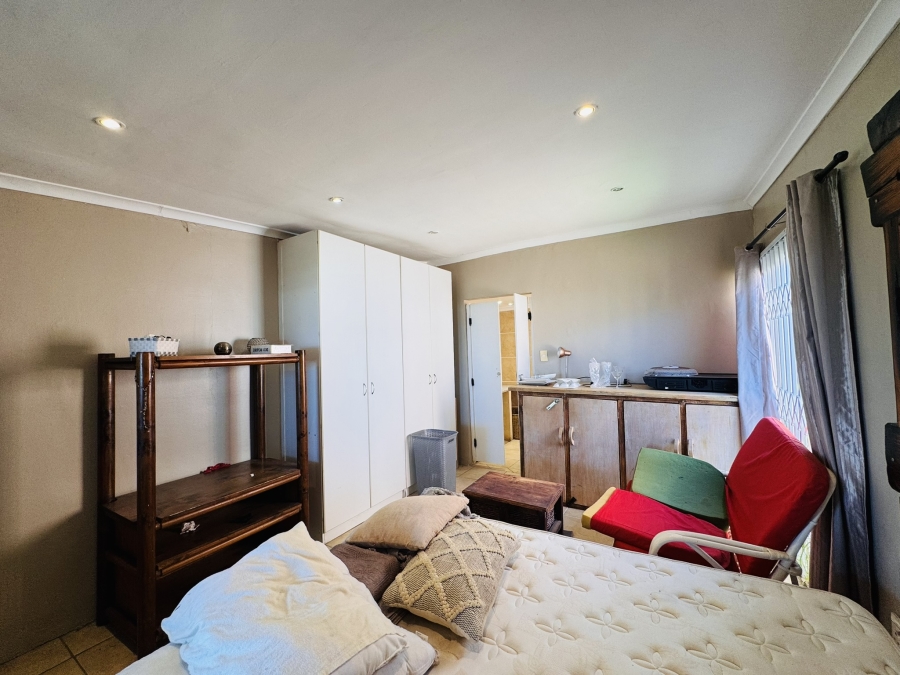 To Let 4 Bedroom Property for Rent in Harbour Island Western Cape